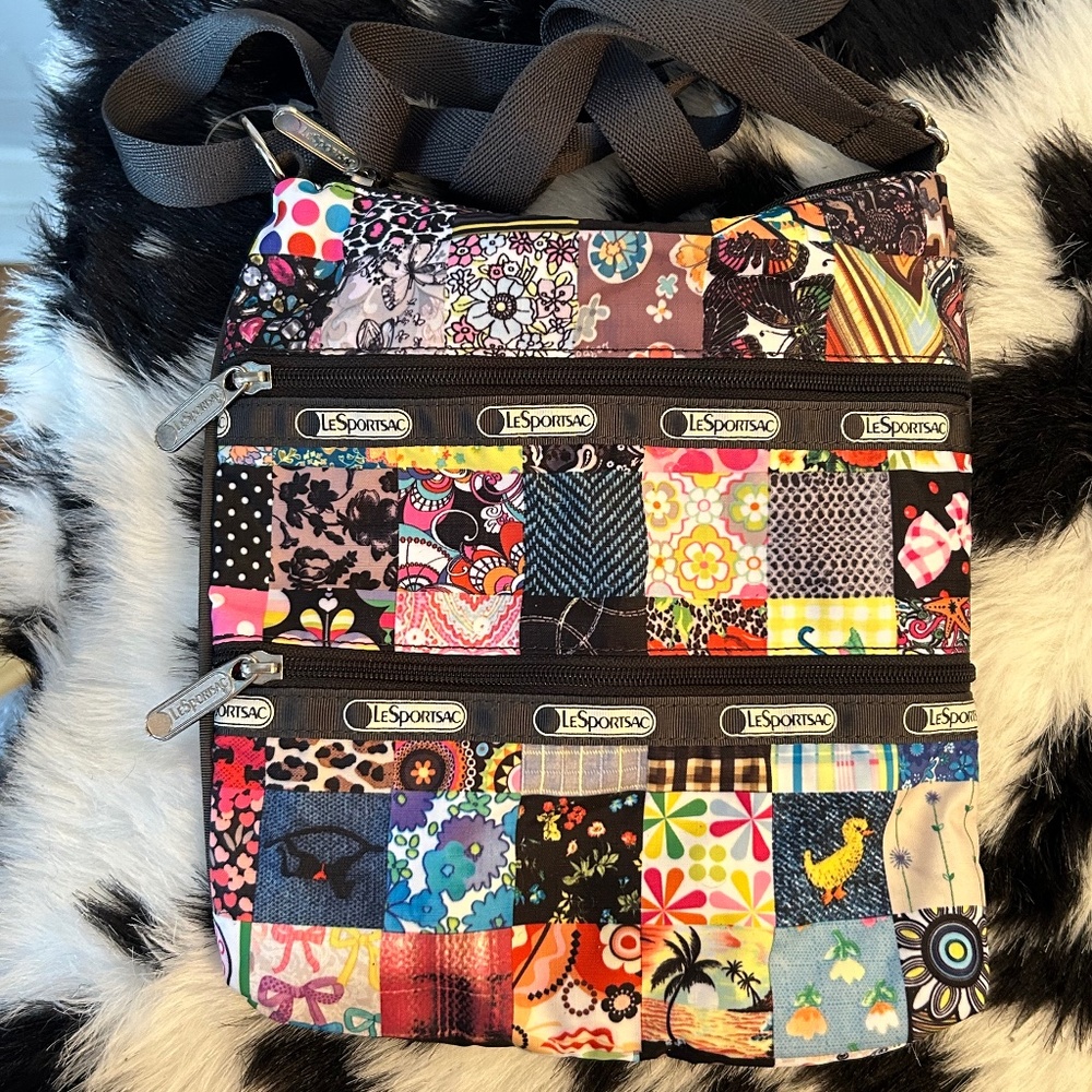 ✨ 2/$30 ✨ NWOT Le Sport Sac Crossbody bag